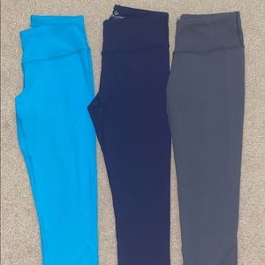 Comes with all three leggings!